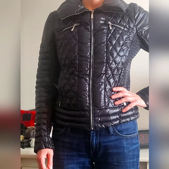 Authentic MONCLER down jacket - Picture 9 of 11